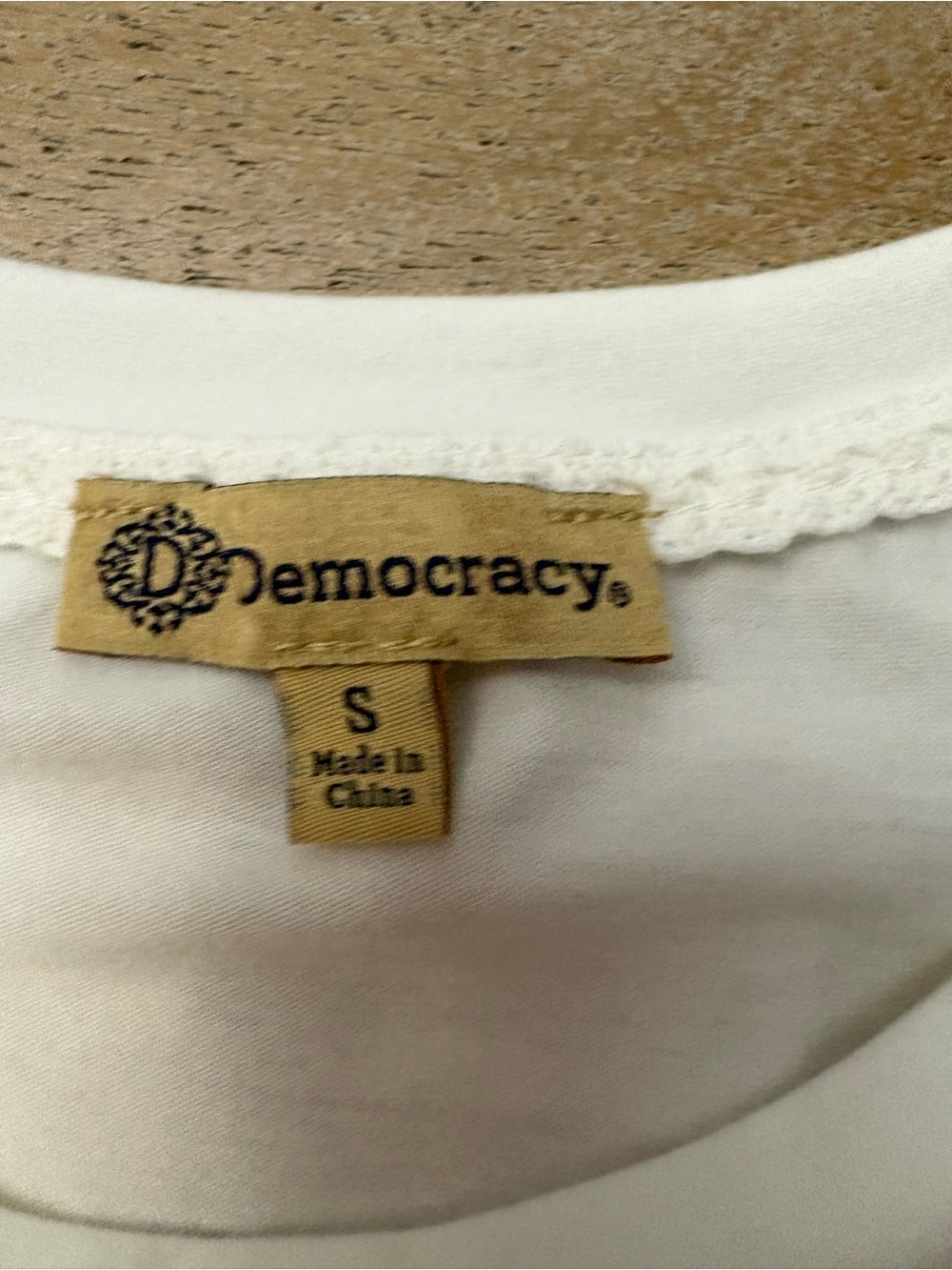 Democracy Ruffle Sleeve Knit Top - Size Small - Picture 4 of 5